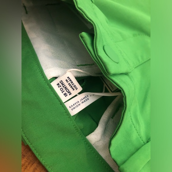 NWT Janie and Jack Green Shorts with White Stripe - Size 18-24M - Picture 2 of 4